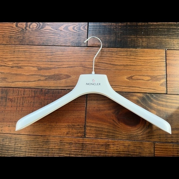 Moncler Adult Hanger - Picture 1 of 4